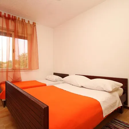Apartment With A Parking Space - 6978 Umag