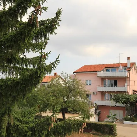 With A Parking Space - 6978 Umag